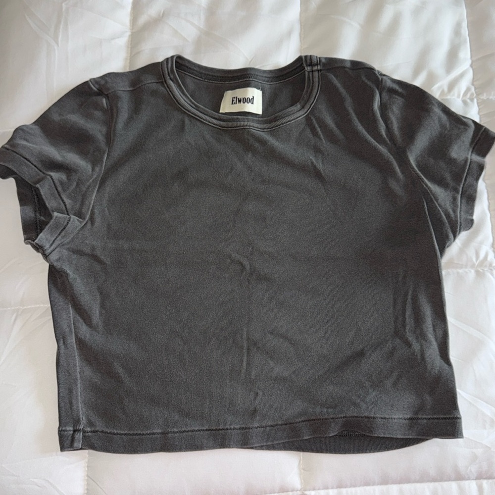 Elwood Women's Charcoal Gray Crop Tee